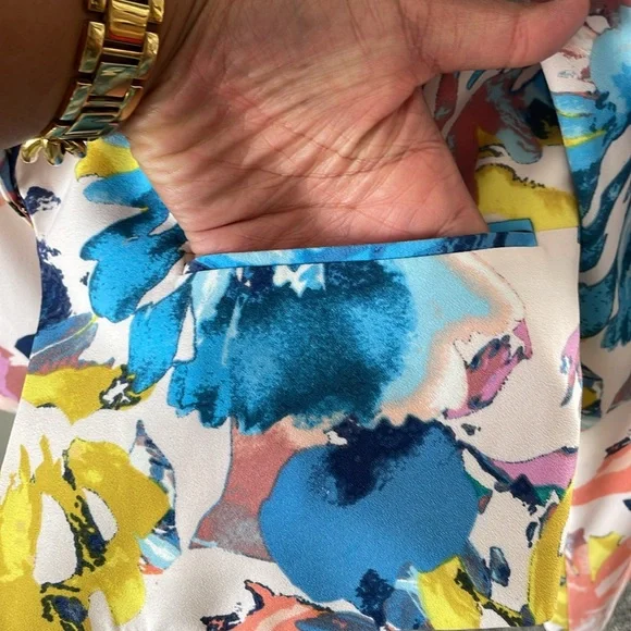 Bebe Colorful Floral Blazer Woman’s size 8 - Picture 5 of 10